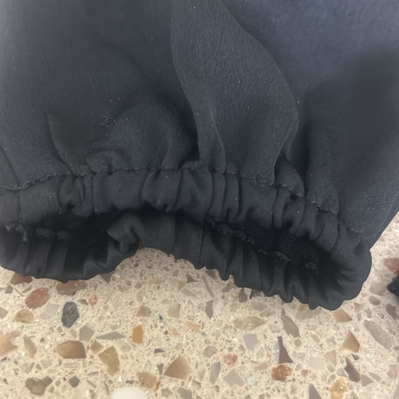 8 HOUR SALE!! NWT!!  Abercrombie & Fitch Satin Wrap Blouse Long Sleeve Black M - Picture 7 of 10